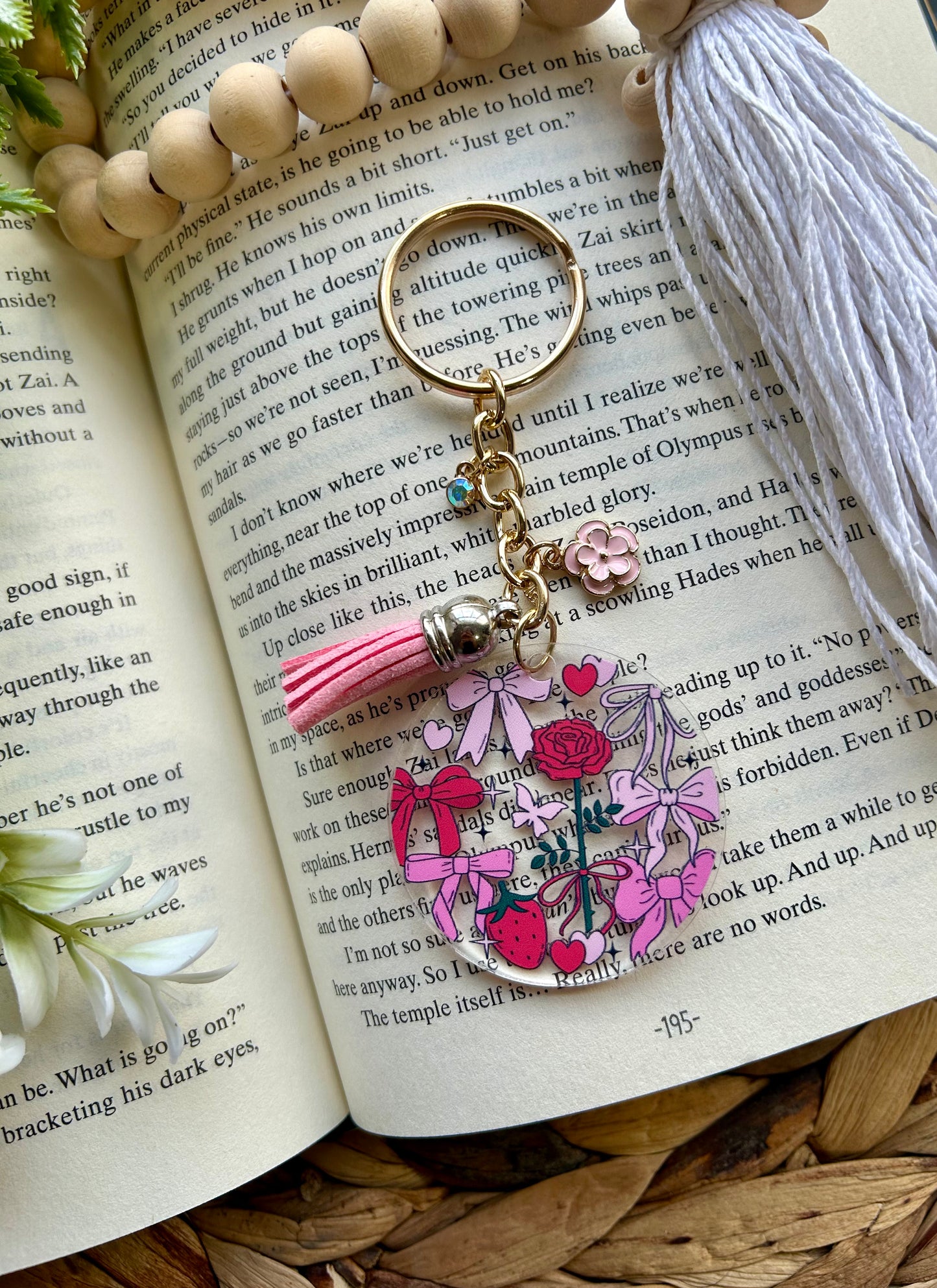 Book-Themed Round Keychains || Personalized Book Theme Keychains || PLEASE READ DESCRIPTION || Book Lovers Collection