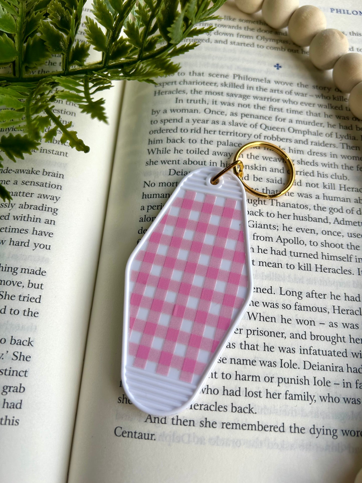 Trendy Pink and White Motel-Style Keychains - Glass & Glamour Co.